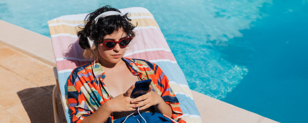 User enjoy Saily eSim on her phone